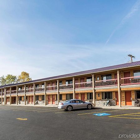 Econo Lodge Inn & Suites Kalispell - Glacier National Park Gateway Экстерьер фото